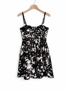 B. Smart Black White Floral Dress Youth 12 Empire Waist Flowy Adjustable Straps